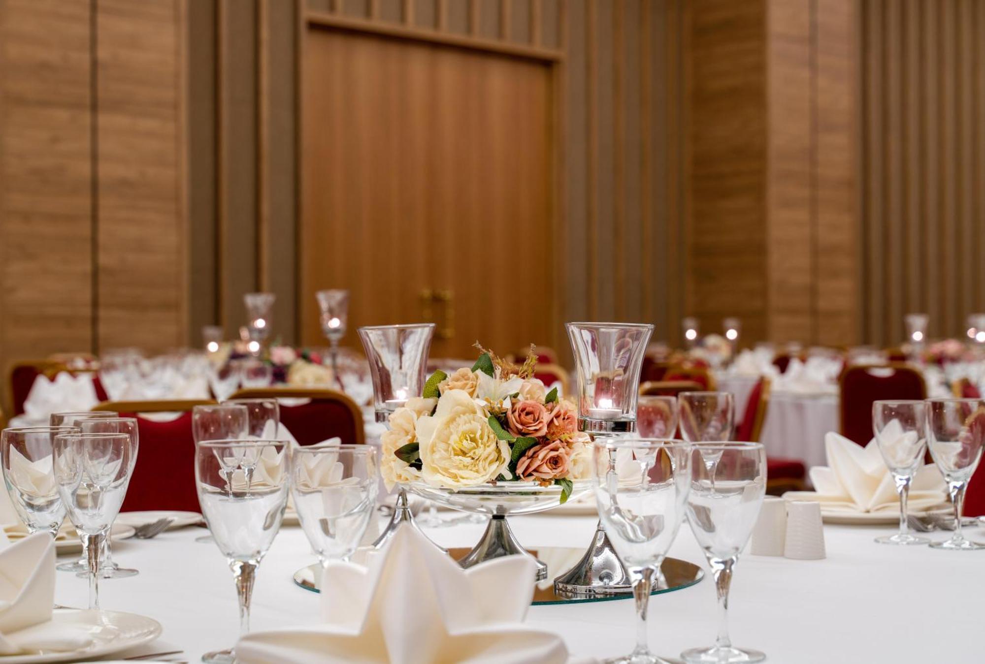 Concorde Tower Hotel & Casino 니코시아 외부 사진 The interior of the ballroom
