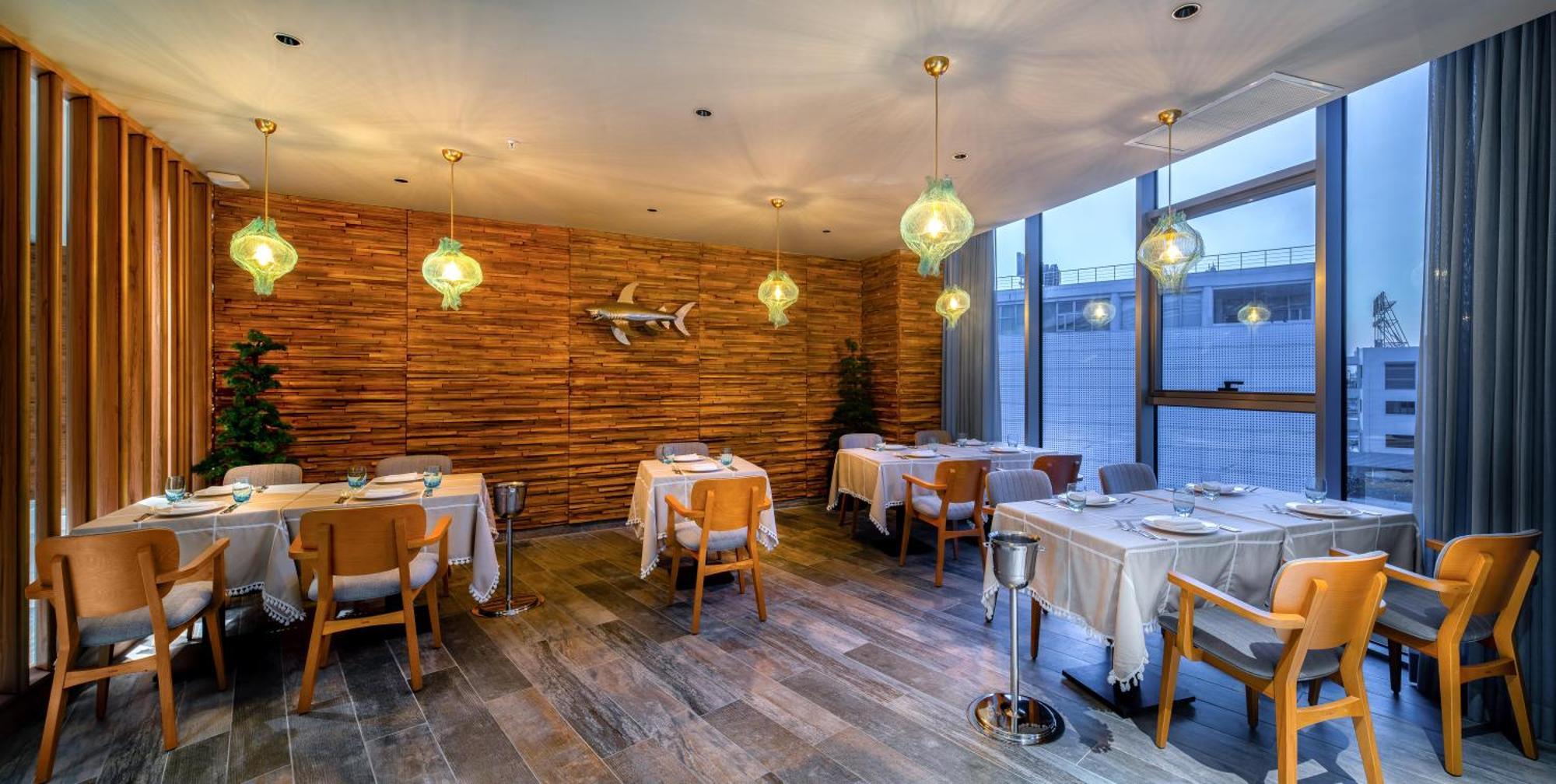 Concorde Tower Hotel & Casino 니코시아 외부 사진 Restaurant in the hotel