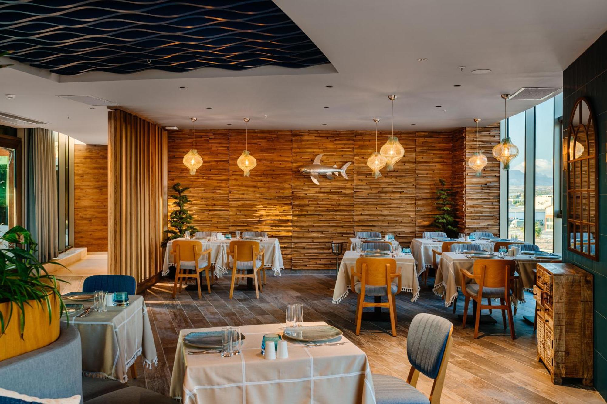 Concorde Tower Hotel & Casino 니코시아 외부 사진 Restaurant