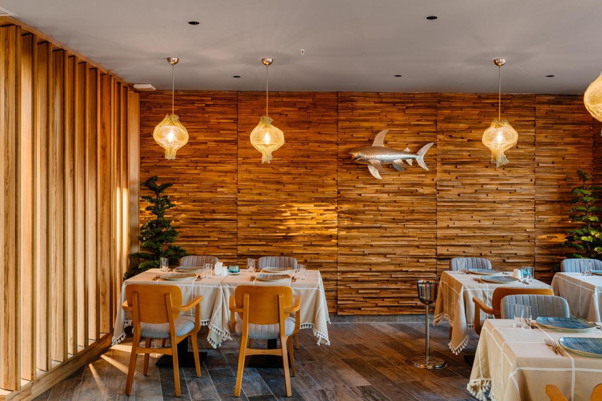 Concorde Tower Hotel & Casino 니코시아 외부 사진 Restaurant interior